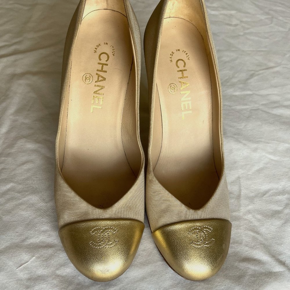 Chanel Heels Escarpins Heels Beige Gold Toe